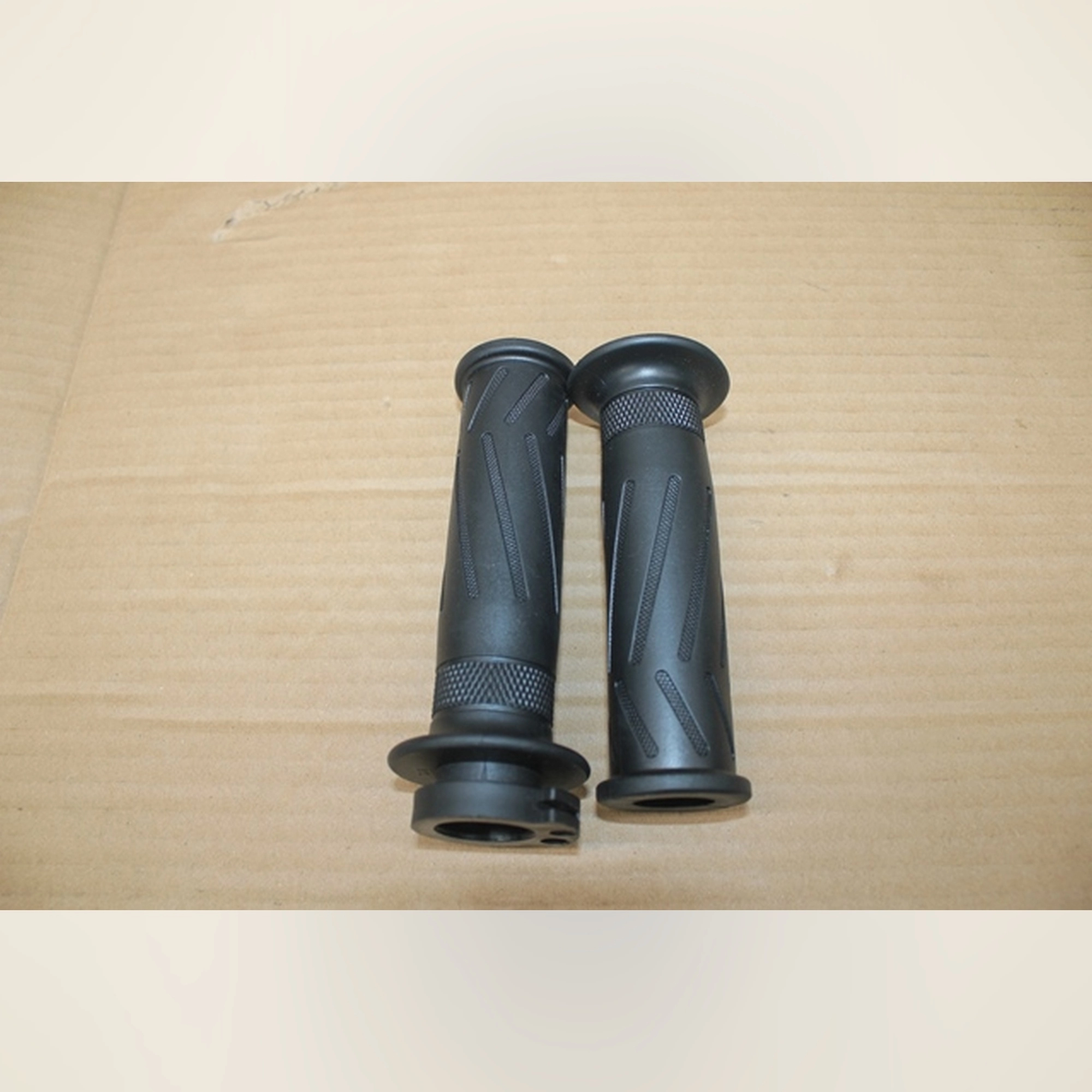ARORA MAX-T ELCİK TAKIMI #MAX-T 002